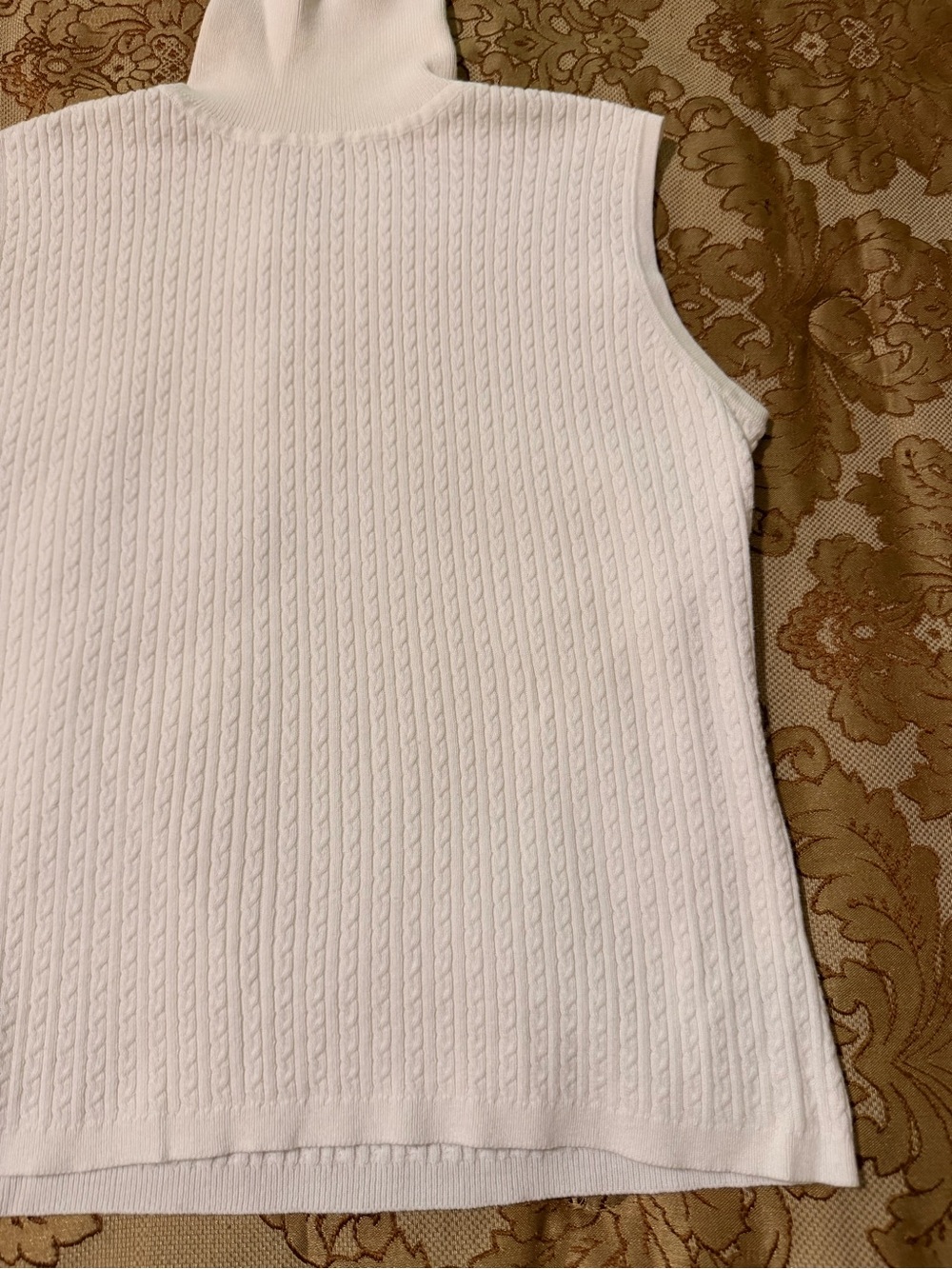White Cable Knit Sleeveless Turtleneck Top, Women’s Size L - Picture 4 of 14